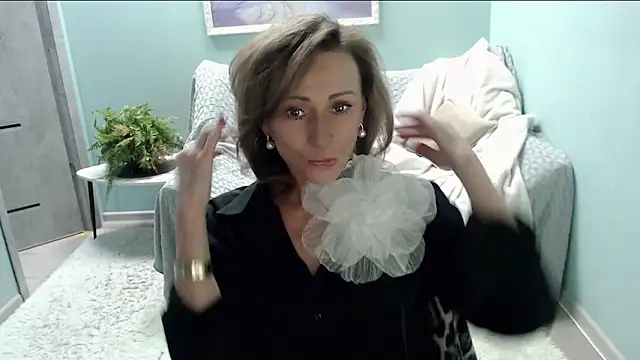 Snapshot of HornyMilf_777 chatting on March 16, 2025, 6:09 am HornyMilf 777 online show from March 16, 2025, 6:09 am