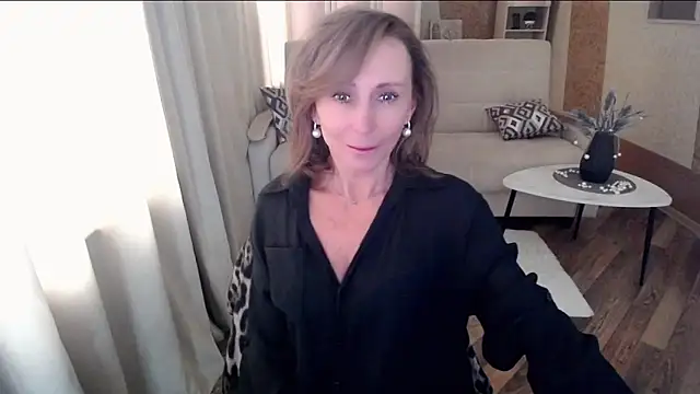 Snapshot of HornyMilf_777 chatting on February 28, 2025, 11:36 am HornyMilf 777 online show from February 28, 2025, 11:36 am