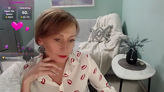 Snapshot of HornyMilf_777 chatting on September 27, 2025, 6:08 am HornyMilf 777 online show from September 27, 2025, 6:08 am