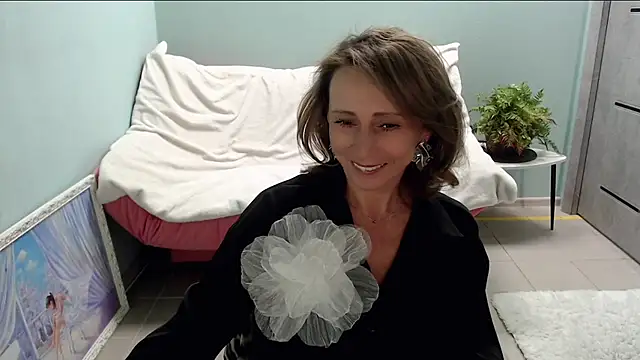 Snapshot of HornyMilf_777 chatting on March 10, 2025, 8:39 am HornyMilf 777 online show from March 10, 2025, 8:39 am