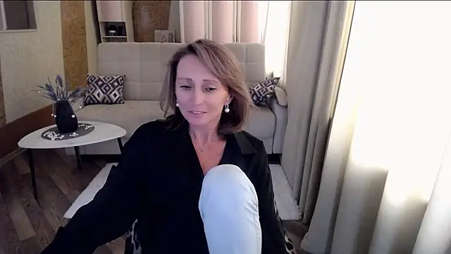 Snapshot of HornyMilf_777 chatting on March 2, 2025, 8:48 am HornyMilf 777 online show from March 2, 2025, 8:48 am