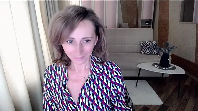 Snapshot of HornyMilf_777 chatting on February 26, 2025, 5:24 am HornyMilf 777 online show from February 26, 2025, 5:24 am