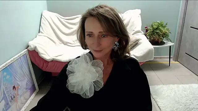 Snapshot of HornyMilf_777 chatting on March 10, 2025, 11:45 am HornyMilf 777 online show from March 10, 2025, 11:45 am