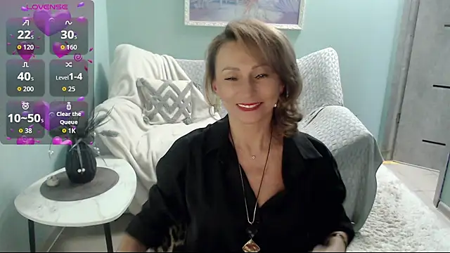 Snapshot of HornyMilf_777 chatting on September 30, 2025, 5:46 am HornyMilf 777 online show from September 30, 2025, 5:46 am