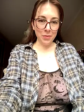 Snapshot of MommmyYummy chatting on October 24, 2025, 7:29 am MommmyYummy online show from October 24, 2025, 7:29 am