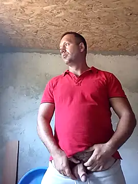 Snapshot of florin421 chatting on September 15, 2025, 6:03 am florin421 online show from September 15, 2025, 6:03 am