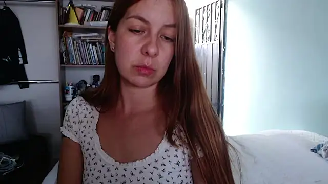 violetapeter 1 online show from July 17, 2026, 8:50 pm