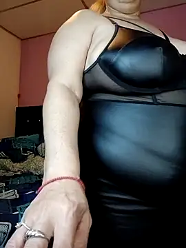 EllisW8 online show from April 13, 2026, 11:25 am