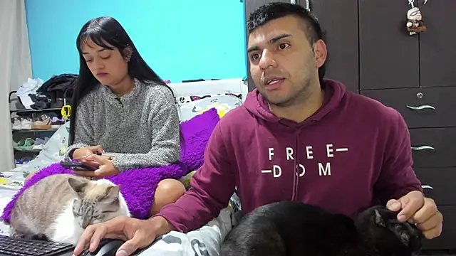 2ScarletandRyan8 online show from February 18, 2026, 10:01 am