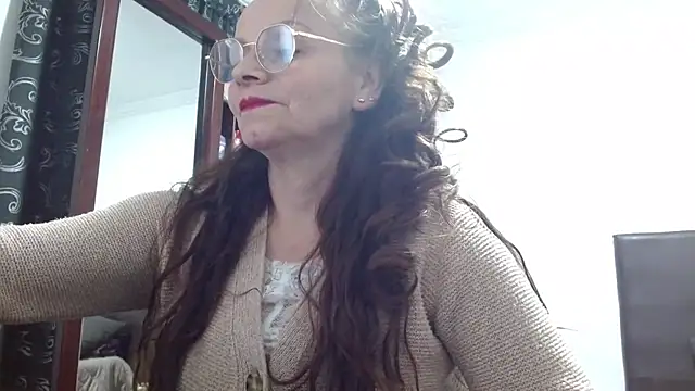 asleycavta online show from November 16, 2025, 4:50 am