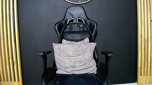 Maxxxpowerful online show from February 22, 2025, 3:01 am