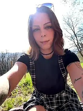 Mia Railey online show from March 19, 2026, 2:39 pm