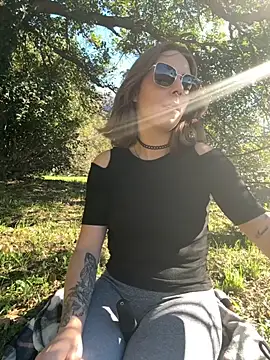 Mia Railey online show from October 24, 2025, 1:10 pm