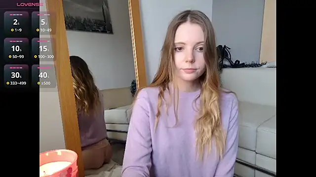 Snapshot of Frosty_Princess chatting on November 21, 2025, 1:54 pm Frosty Princess online show from November 21, 2025, 1:54 pm