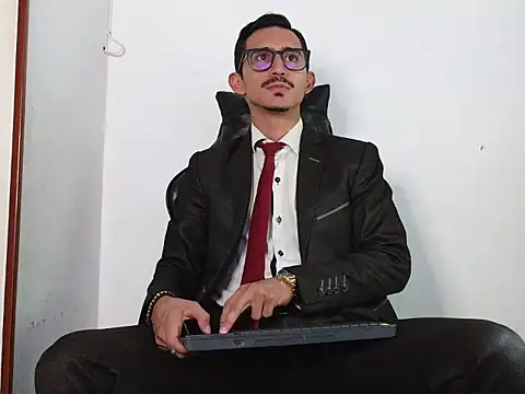 HomeAloneK online show from January 5, 2026, 7:50 pm