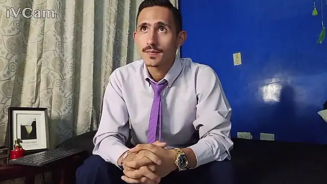 HomeAloneK online show from November 13, 2025, 7:29 pm