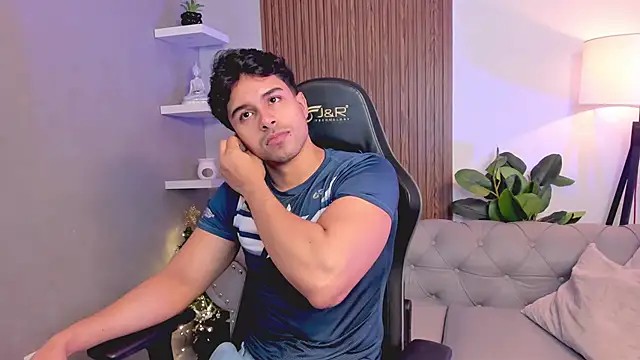 liam collins21 online show from December 18, 2025, 12:09 pm