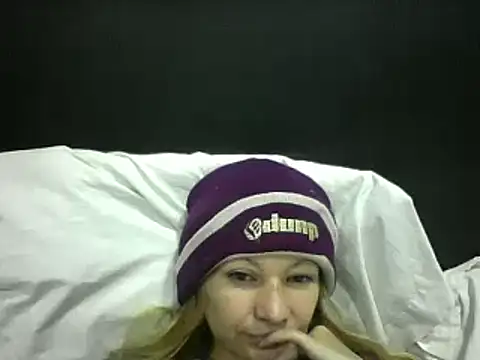 Paulita x3 online show from April 21, 2026, 11:17 am