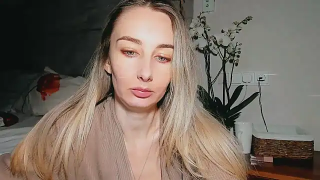 Maiami000 online show from January 23, 2025, 3:32 pm