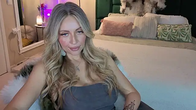 JoanneGG online show from February 1, 2026, 8:12 am