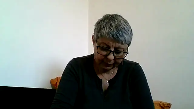 roseblak42 online show from March 1, 2026, 3:34 pm