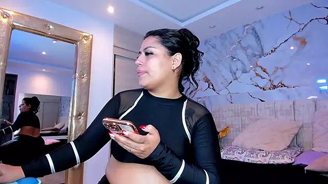 kiana cream online show from February 21, 2026, 11:23 am