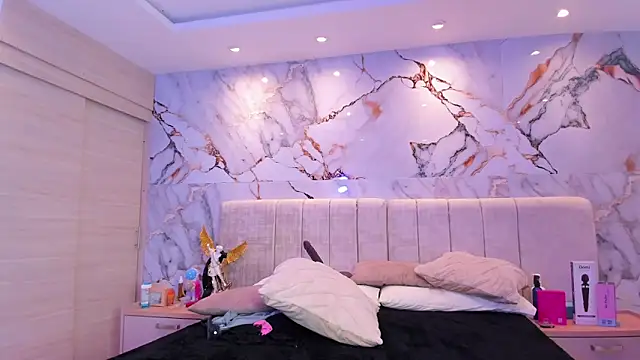 kiana cream online show from January 14, 2026, 3:04 pm