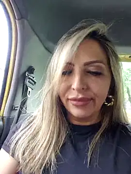 Snapshot of _Abril-Office1 chatting on March 3, 2025, 5:20 pm Abril-Office1 online show from March 3, 2025, 5:20 pm