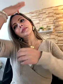 Snapshot of _Abril-Office1 chatting on October 30, 2025, 4:48 pm Abril-Office1 online show from October 30, 2025, 4:48 pm