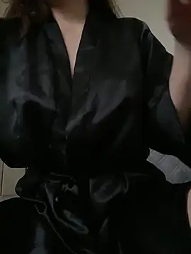 Ruby bear online show from November 7, 2025, 4:06 am