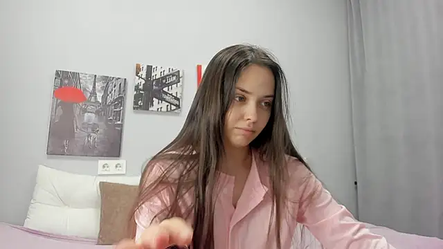 Tiny JuJu online show from November 11, 2025, 1:22 am