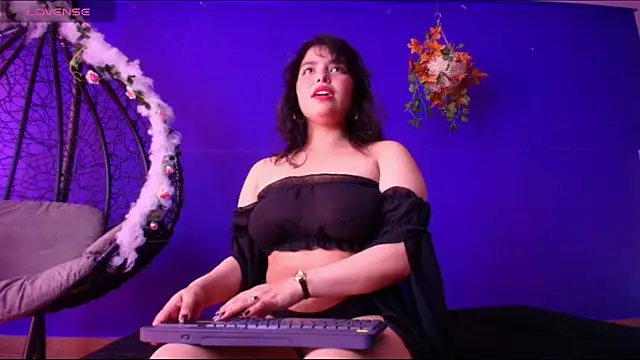  Lilith 18  online show from May 27, 2026, 7:21 pm