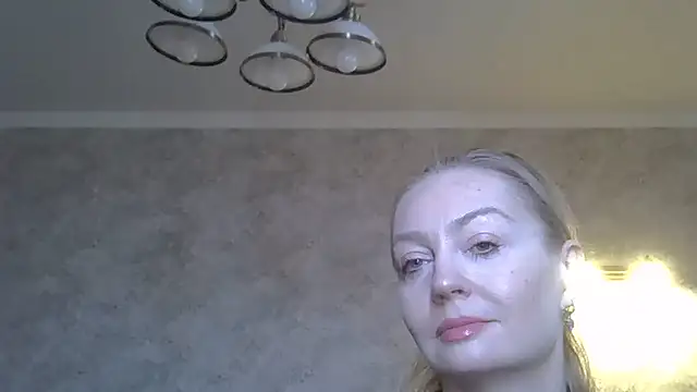 ZarinaSwift online show from July 15, 2026, 5:47 am