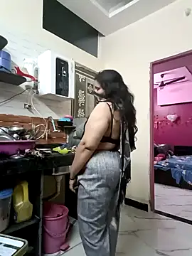 Snapshot of RESHMA_21 chatting on December 16, 2024, 3:11 pm RESHMA 21 online show from December 16, 2024, 3:11 pm