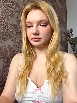 AmmyHot online show from November 6, 2025, 5:00 am