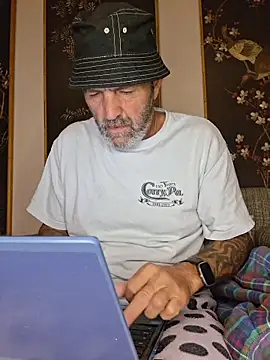 Hotbodyscottie online show from February 10, 2026, 10:14 am