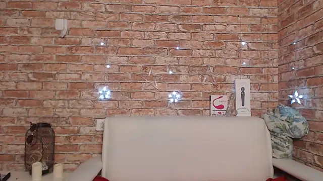 Amelia Kiss  online show from September 22, 2025, 12:38 am