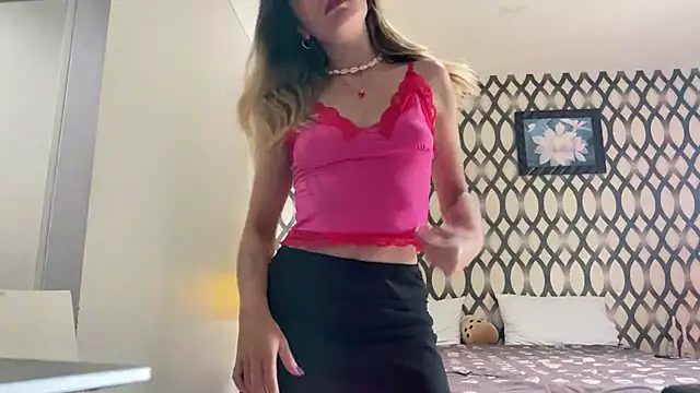 Snapshot of SirenaBelle chatting on February 22, 2025, 8:50 am SirenaBelle online show from February 22, 2025, 8:50 am