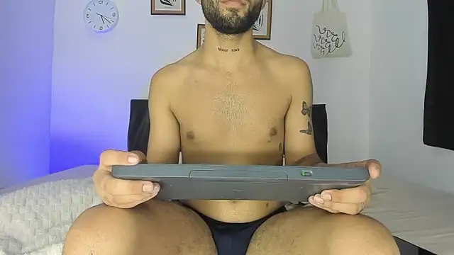 Alex BigDickkk online show from November 26, 2025, 9:48 pm