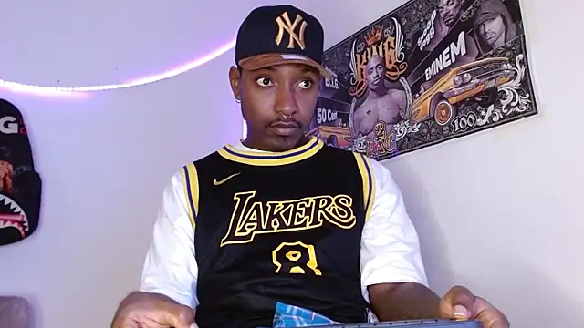 king  Black online show from January 15, 2026, 3:26 pm