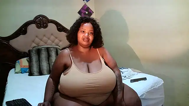 Snapshot of HOTBIGMELONSxx chatting on June 9, 2026, 9:27 pm HOTBIGMELONSxx online show from June 9, 2026, 9:27 pm
