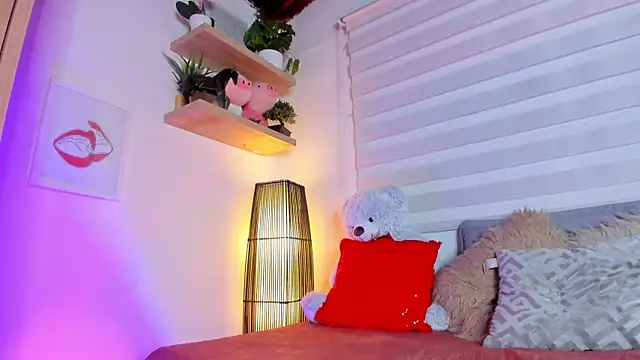 eva-slim- online show from February 7, 2026, 7:33 pm