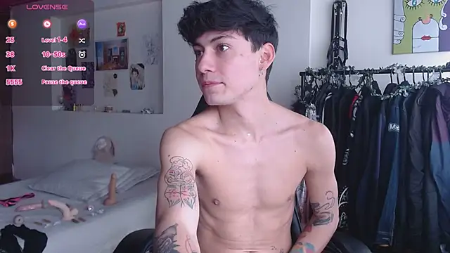 Amahd696 online show from November 11, 2025, 3:18 pm