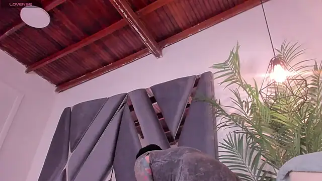 pamela-wells online show from March 4, 2025, 3:15 pm