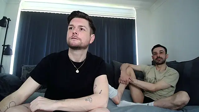 Snapshot of twotwinkhusbandss chatting on September 22, 2025, 1:17 pm twotwinkhusbandss online show from September 22, 2025, 1:17 pm