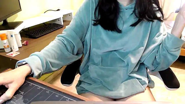 samantha s69 online show from September 26, 2025, 6:04 pm