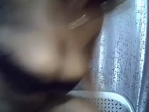 Snapshot of Sonnia_ chatting on July 8, 2026, 7:58 pm Sonnia online show from July 8, 2026, 7:58 pm