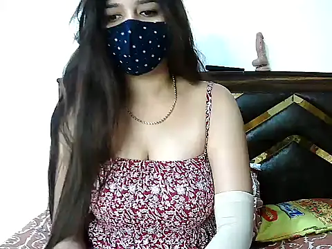 Gloie4u online show from January 9, 2026, 9:49 am