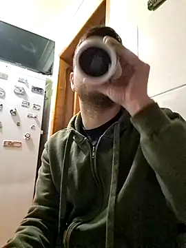 Snapshot of hornny1995 chatting on January 13, 2025, 2:07 am hornny1995 online show from January 13, 2025, 2:07 am