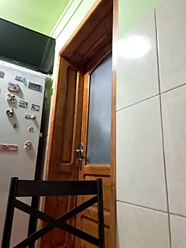 Snapshot of hornny1995 chatting on February 17, 2025, 2:09 am hornny1995 online show from February 17, 2025, 2:09 am